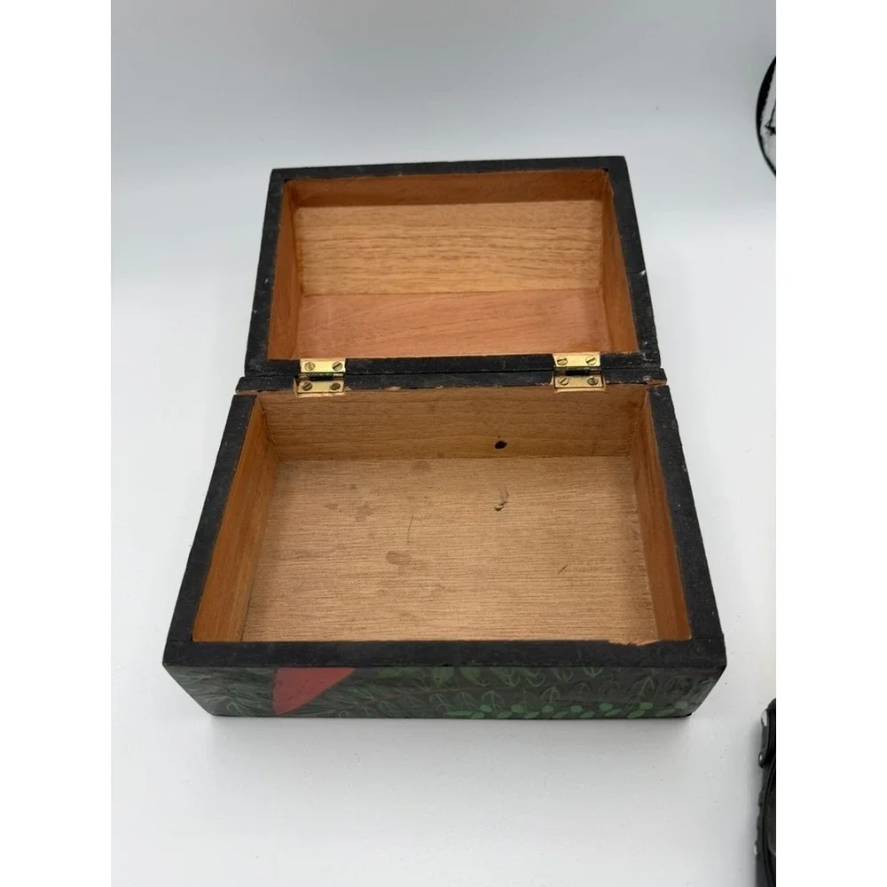 Hand Painted Wooden Jewelry Box Parrot Tropical Bird Hinged Lid Folk Art READ